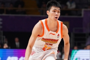 坚定防守