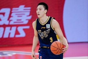 球哥三兄弟对战