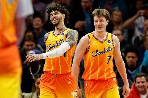 nba录像湖人冠军颁奖