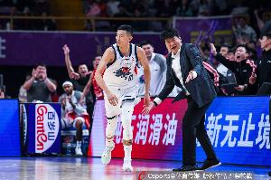 小罗纳尔多过人进球