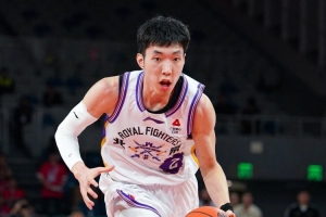 NCAA乔治华盛顿大学vs依隆大学直播