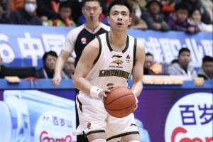 彪马足球鞋6.1