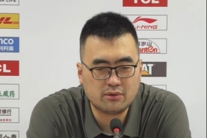 詹姆斯听隆多指挥