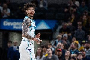 nba模仿白人