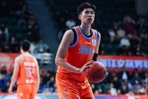 足球俱乐部什么奖杯最好