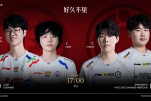 双C差距!JiaQi艾希频发神箭Rookie辛德拉团战兜底 iG赢首局