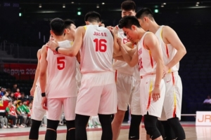 中国男篮打响第一枪 庞峥麟19分4助攻1抢断正负值+21表现抢眼