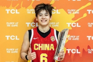新生代女篮外线核心！杨舒予晒照：感谢经历 继续努力