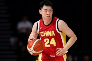 崔永熙:中国男篮由防守发起进攻&今天防守不好 不能以紧为借口