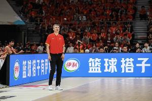 解说：郭士强在执教层面被完爆 他的结局甚至不完全取决于篮协