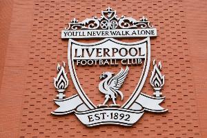 TA： 利物浦初代“This Is Anfield”标志牌拍出15万镑的天价