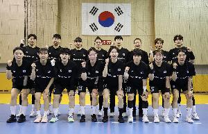 不做不错！韩国手球赛前未播韩国国歌，昨日刚因错放朝鲜国歌道歉
