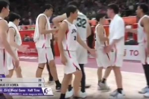 半场战报-金近廉10分 李贤重5+7 日本男篮28-28战平韩国男篮