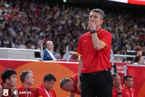 杨毅:杜锋杨鸣都不可能接手男篮 国内教练里没有能接郭士强的