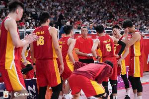 媒体人:亚运会铜牌战伊朗提前1小时热身 中国男篮提前20分才出来