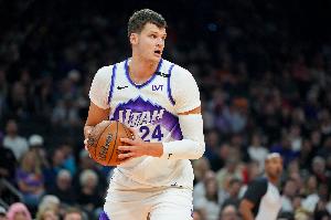 媒体人:凯斯勒护筐的限制命中率高居NBA第三 仅次于文班和切特