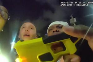 WNBA球员在夜店外被捕 佩奇当时就在旁边 还被电击枪指+警告