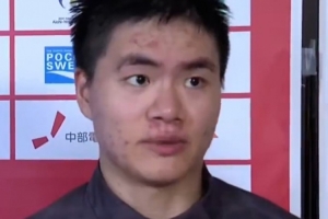 梁伟铿谈误判：有点被影响了心态，不能总我们得分，然后裁判出错