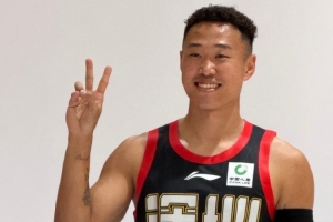 新赛季越来越近！深圳男篮官拍日 期待成片