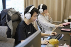 爆料人：有选手面签很紧张，没想到遇到的签证官认识他 放他过了