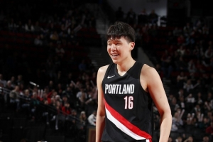 徐静雨:杨瀚森常规赛这么打必立足NBA 罗威是药罐子他有机会上位