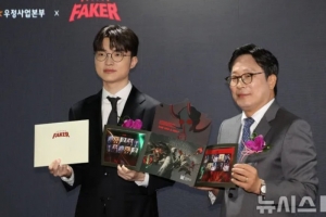 Faker:做梦也没想到自己的脸会被印在邮票上 感到沉甸甸的责任感