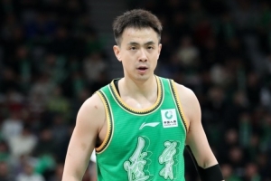 沈阳日报:CBA季前赛表现抢眼 辽篮新赛季期待重振雄风