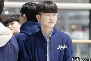 Faker：带了可简单翻阅的脑科学书籍，LCK队伍强会非常警惕