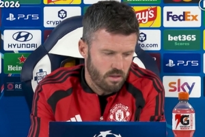 卡里克:我们已最大化利用了转会窗 我不需要任何保证