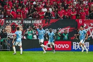 定海神针!马马杜全场数据:1进球10解围+90%传球成功率,评分8.4
