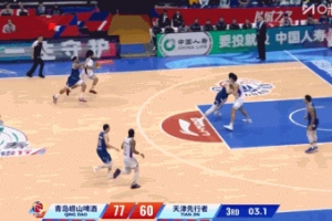 电光火石！尼克斯一条龙冲筐扣篮被大帽 刘东补篮压哨得分