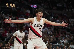 主教练道歉！诺里：没让瀚森打灰熊是我的问题 赛后我也跟他说了