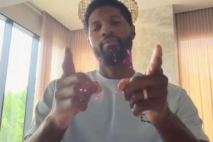 NBA球星保罗乔治跳手势舞？还向中国粉丝发起挑战