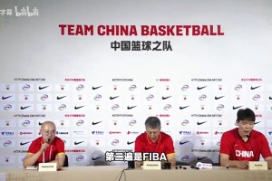 美国杨毅怒喷快船：为了小卡做这一切值得吗？为了詹库还能理解~