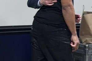 杨毅此前：威少采访最没架子，老詹架子最大，约2点3点半才来