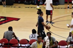 麦基吉：这下懂我了吧？网友恶搞：NBA怪异投篮动作是怎么来的？