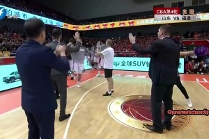 这是哪些吧友的青春？当年徐济成&张卫平解说王治郅小牛首秀