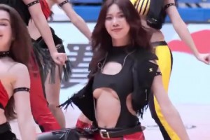 “感受下全美第一高中生凯里沃克是如何打百分大战的”