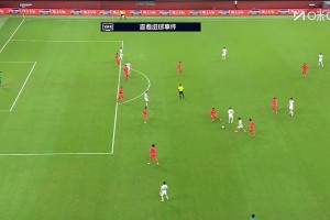 被传进球门！新西兰精彩团队配合破门，国足0-2落后