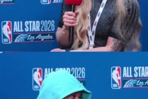 弗莱：字母哥是NBA前四球员，他打替补球员就像詹姆斯打我一样！