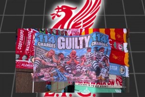 利物浦球迷举各式横幅嘲讽违规，赛后球场放歌《小谎言》！