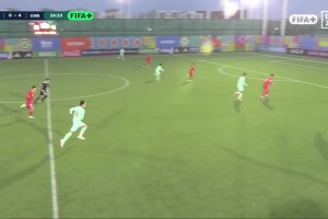 漂亮的远射破门，中国U15男足5-0领先对手